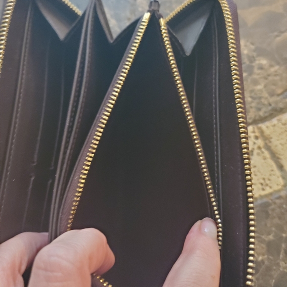 Louis Vuitton Amarante Monogram Bordeoux Vernis Zippy Wallet - Picture 10 of 13